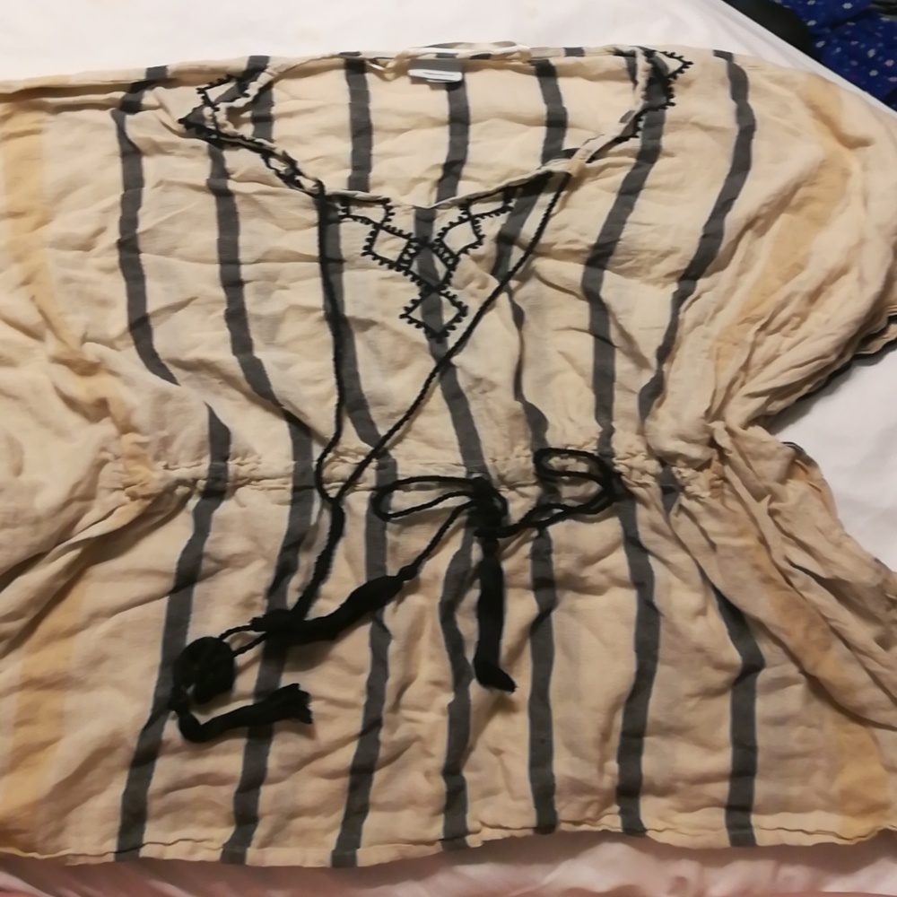 Tie waist flowy top
